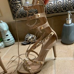 Beige heels